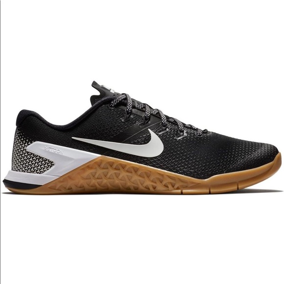 nike metcon tennis